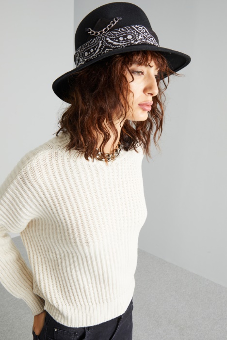 Fedora con bandana