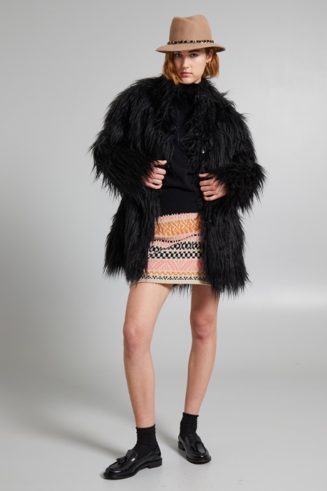 Fedora con detalle de cadena