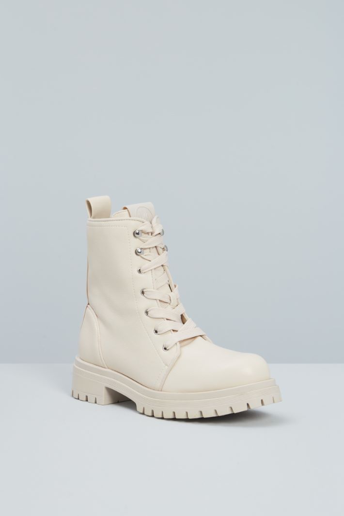 Combat boots with rubber inserts Intrend - 2