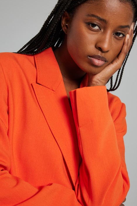 Blazer de botonadura doble, de tela de viscosa