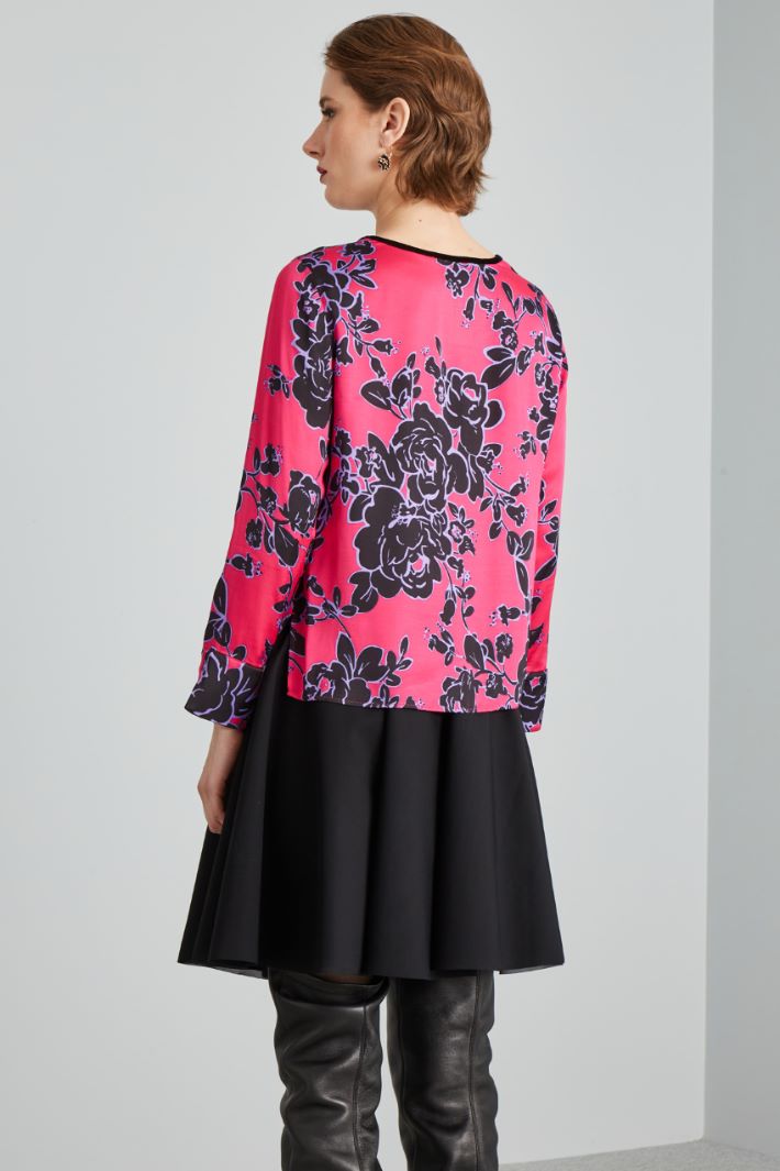 Blouse with velvet details Intrend - 2