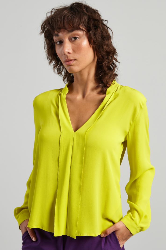 V-neck blouse Intrend - 3