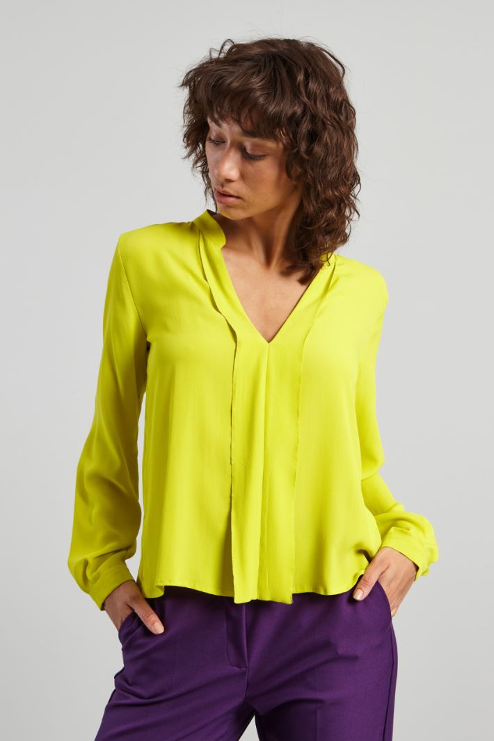 V-neck blouse Intrend - 4