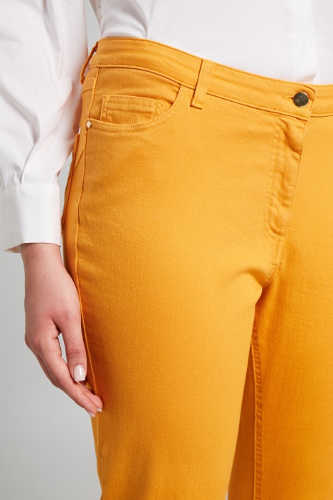 Pantaloni slim in drill