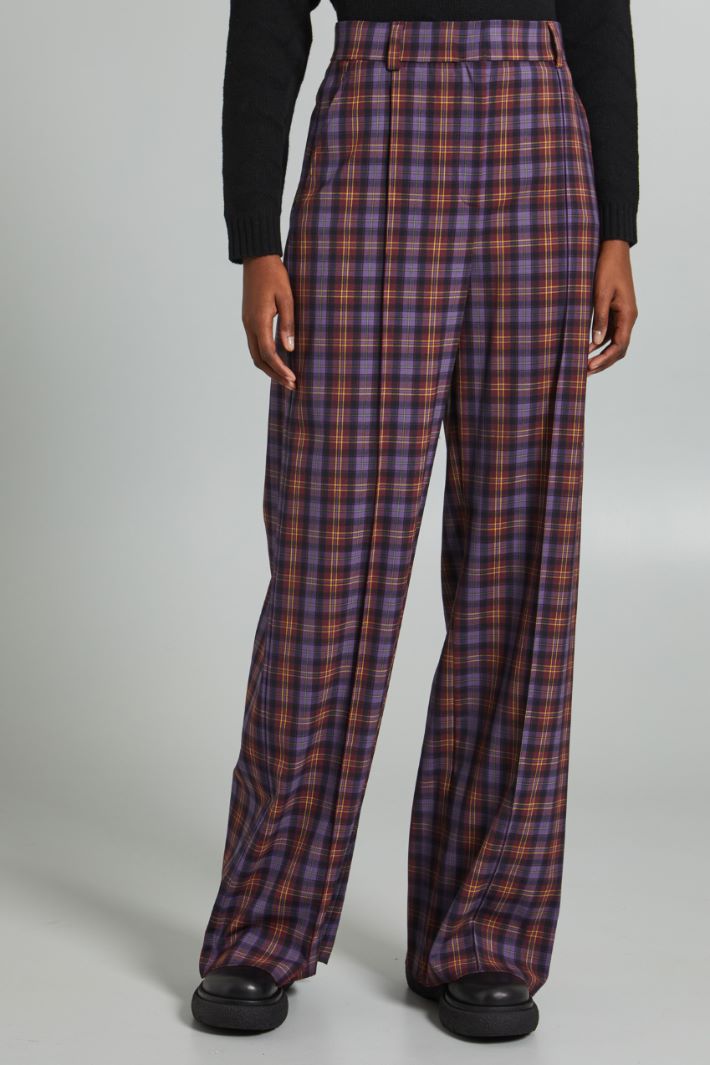 Trousers with sewn pleats Intrend - 3