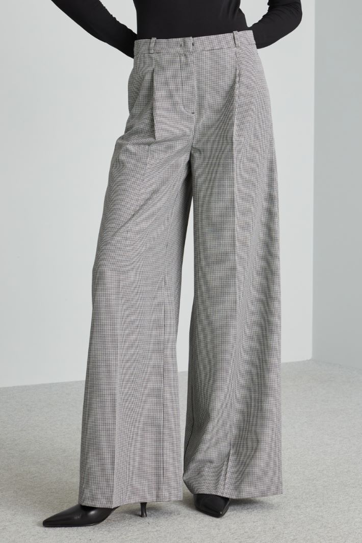 Wide-leg darted trousers Intrend - 3