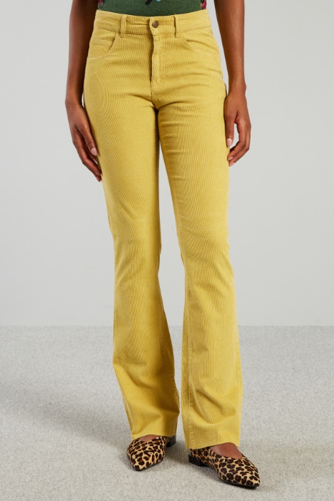 Pantaloni flare in velluto