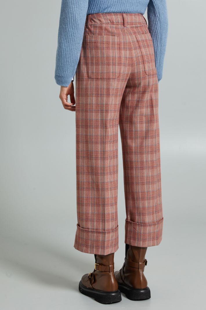 Cropped turn-up trousers Intrend - 2