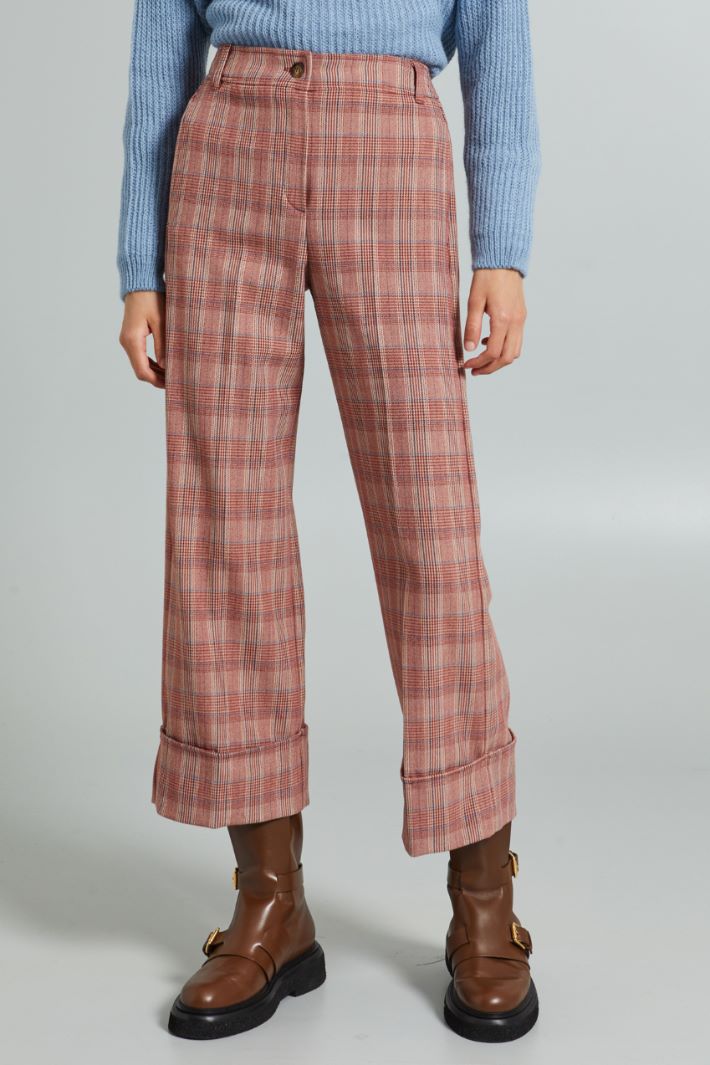 Cropped turn-up trousers Intrend - 3