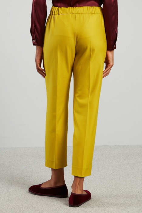 Pantaloni carrot in batavia