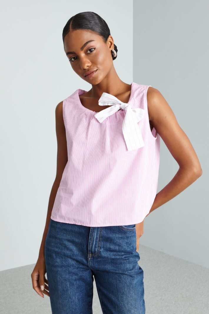 Bow-embellished poplin top Intrend - 3