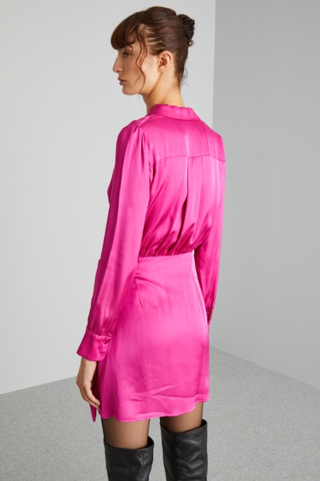 Abito portafoglio in raso fluido