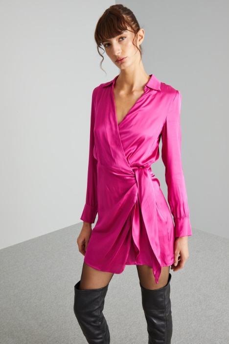 Abito portafoglio in raso fluido