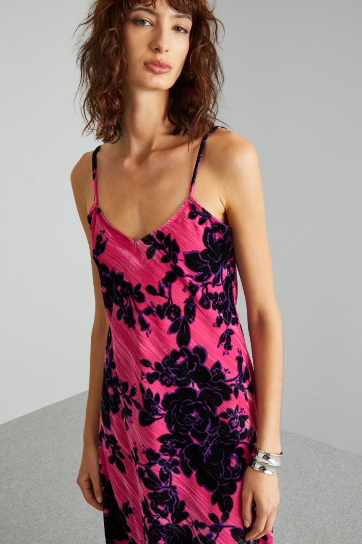 Velvet slip dress Intrend - 4