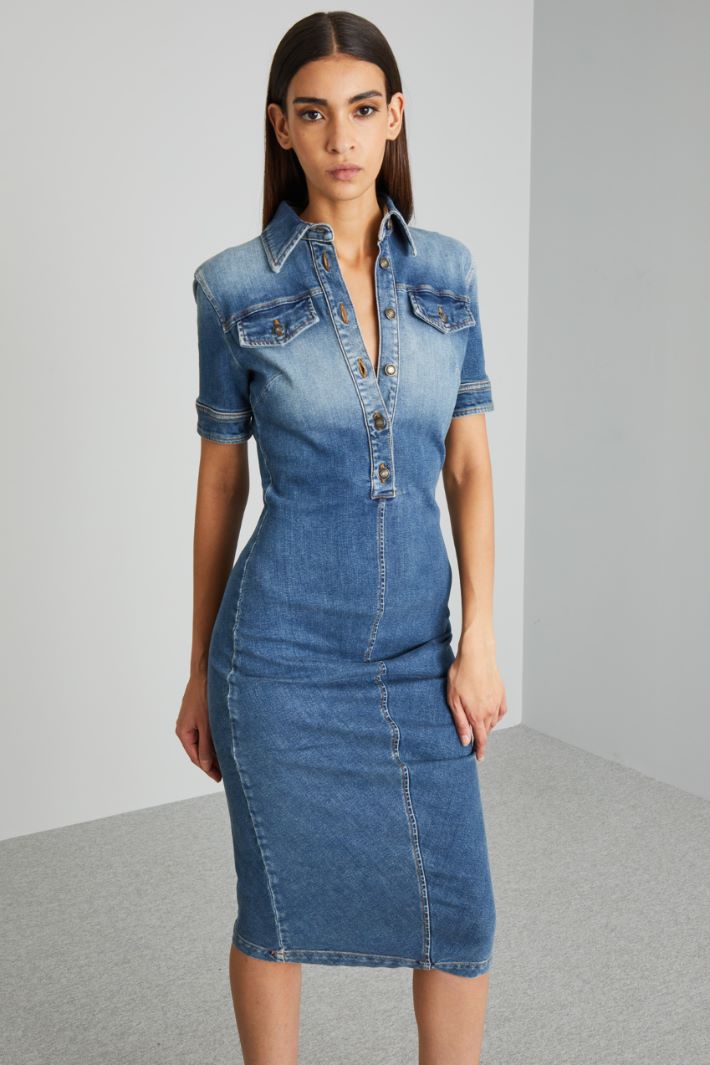 Fitted denim dress Intrend - 3