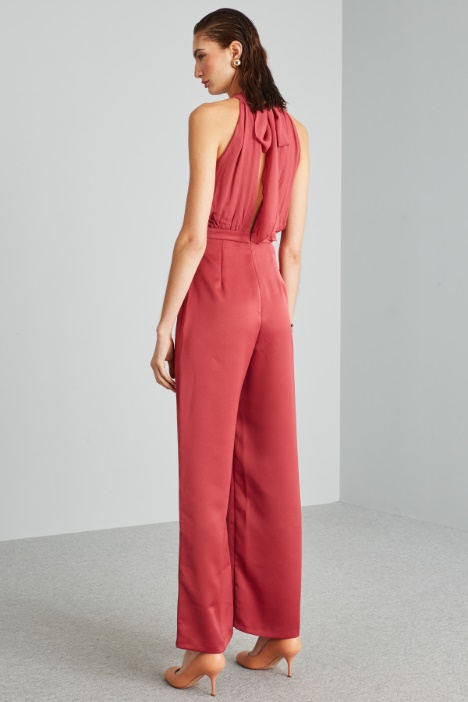 Tuta con scollo all'americana