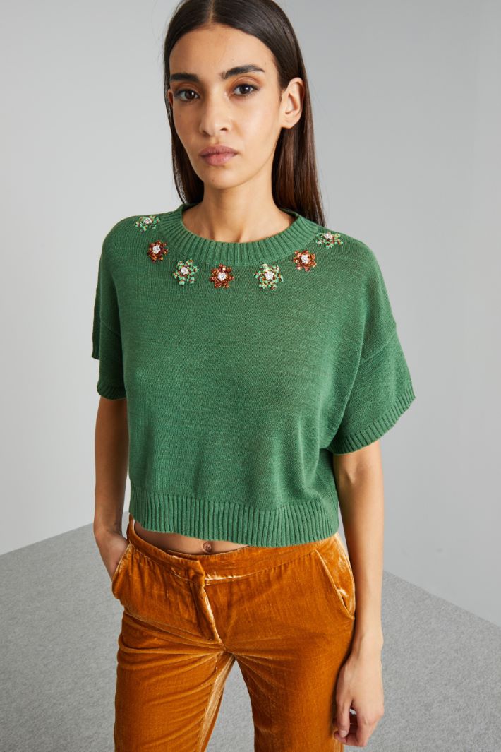 Short embroidered sweater Intrend - 3