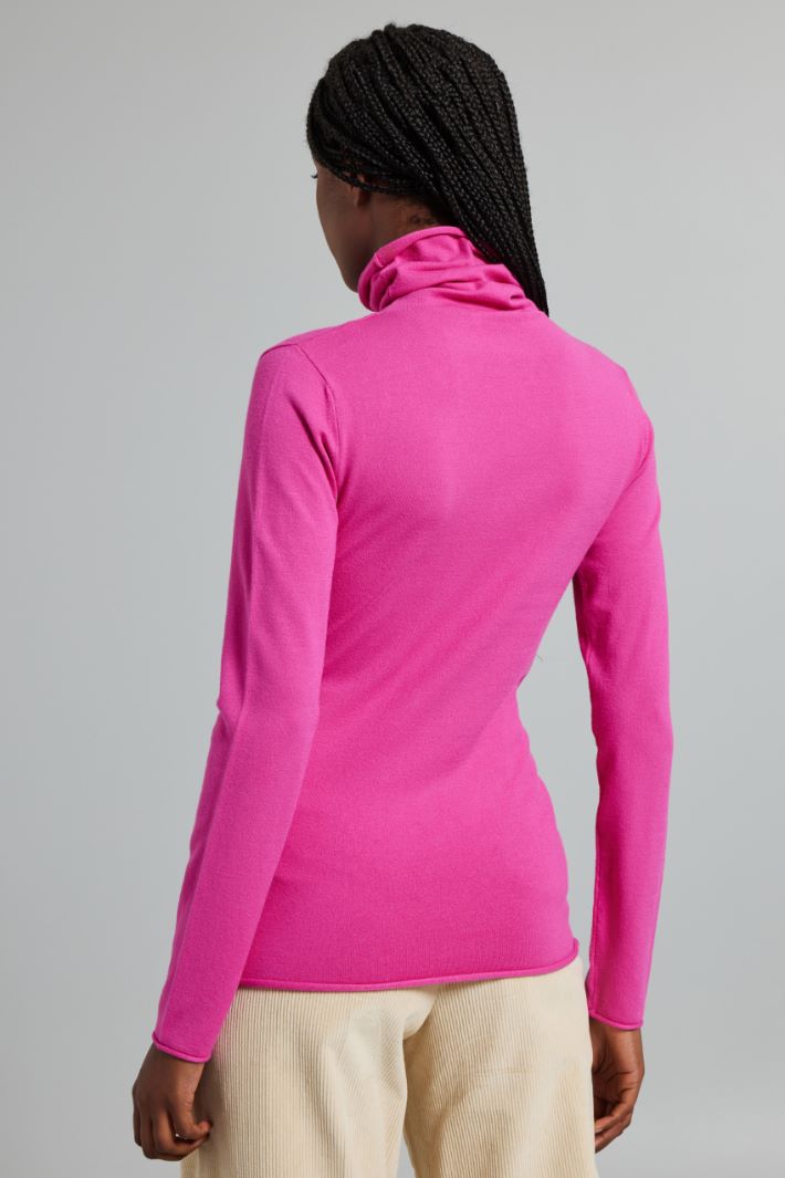 Turtleneck top with rolled hem Intrend - 2