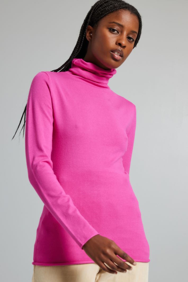 Turtleneck top with rolled hem Intrend - 3