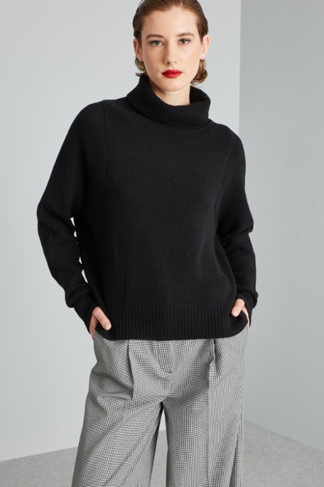 Sweater with soft neck Intrend