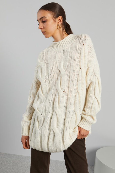 Long cable-knit pullover Intrend