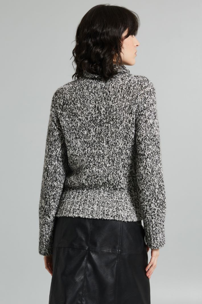 Patterned bouclé sweater Intrend - 2