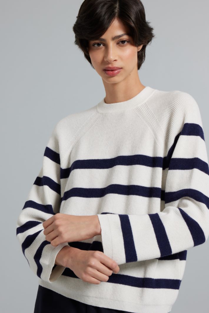 Raglan sleeve sweater Intrend - 4