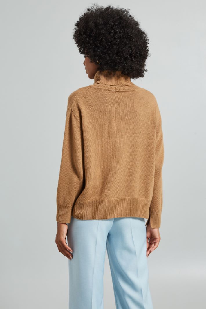 Loose fit polo-neck sweater Intrend - 2