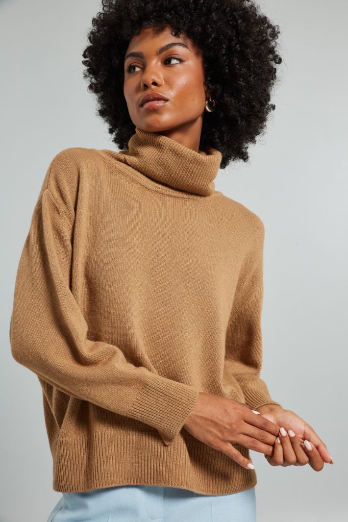 Loose fit polo-neck sweater Intrend - 4