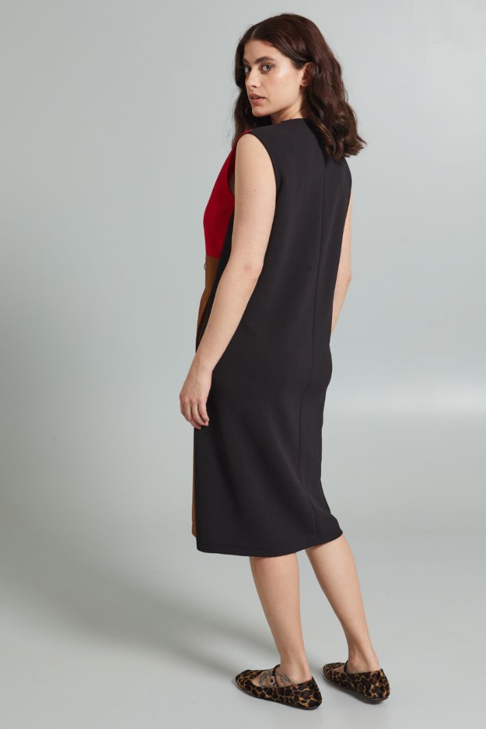 Embossed jersey dress Intrend - 2