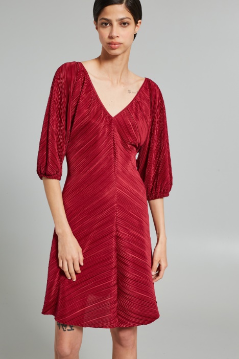 Abito corto in jersey plissè