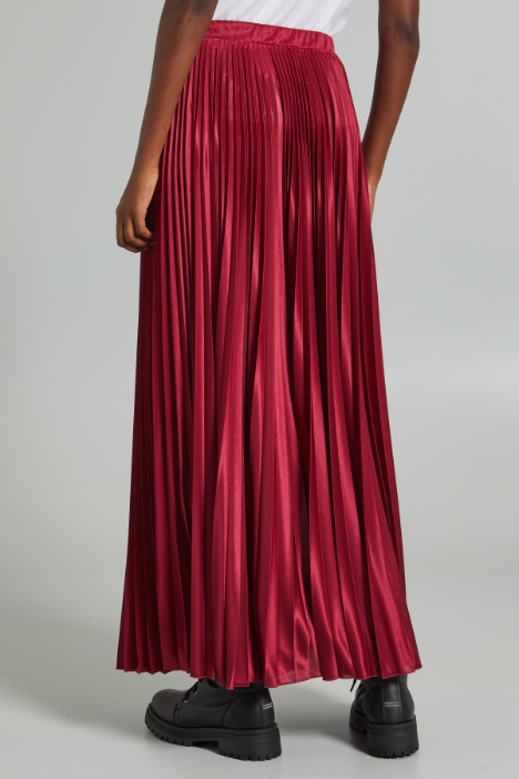 Falda larga de punto plisado