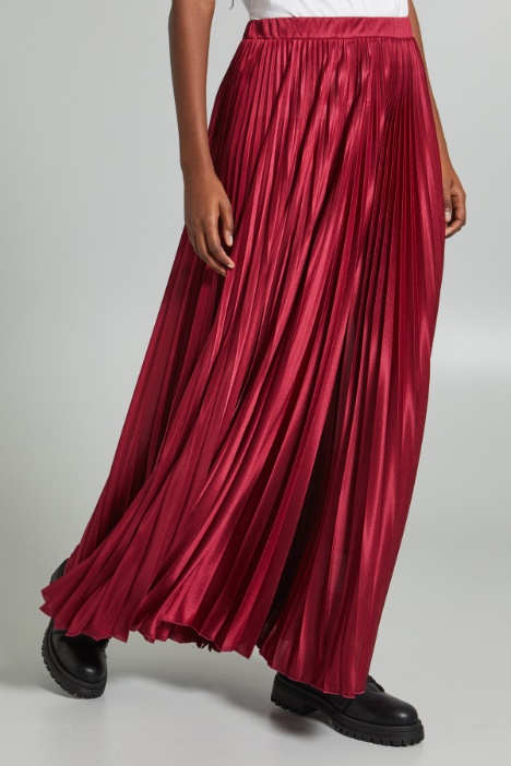 Falda larga de punto plisado