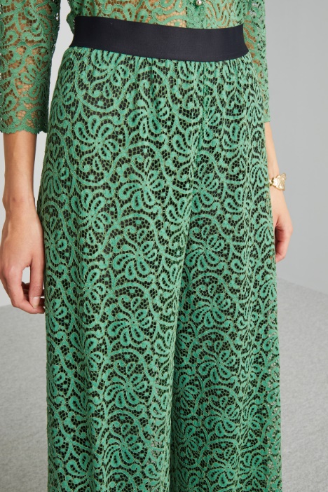 Pantaloni ampi in pizzo