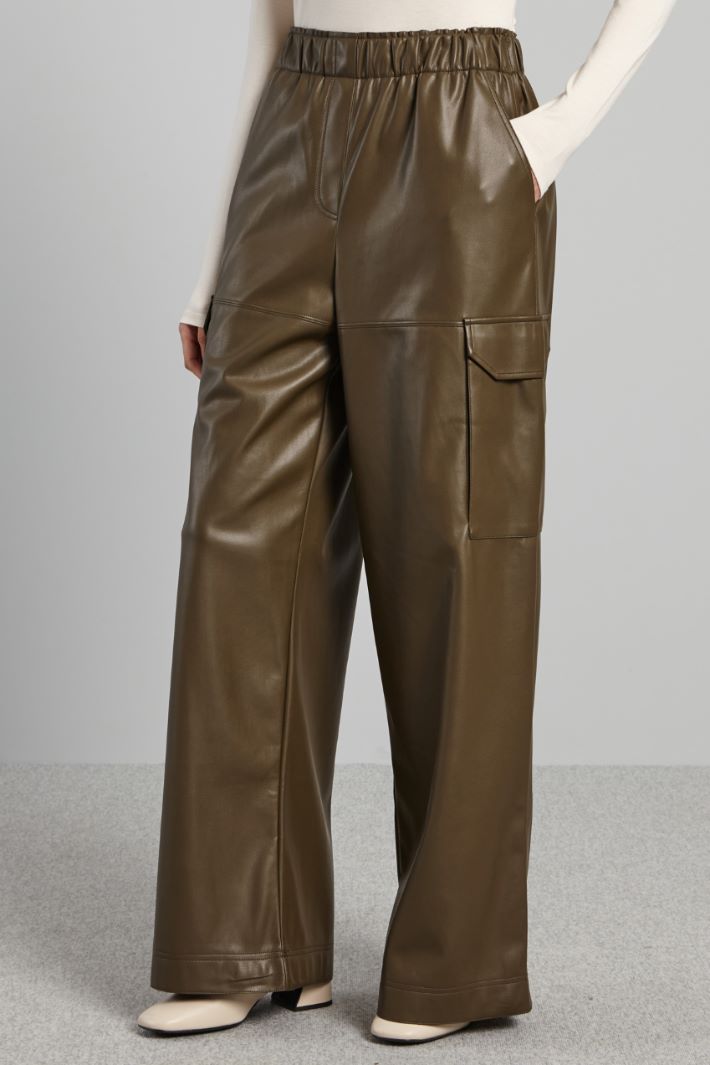 Faux leather cargo trousers Intrend - 3