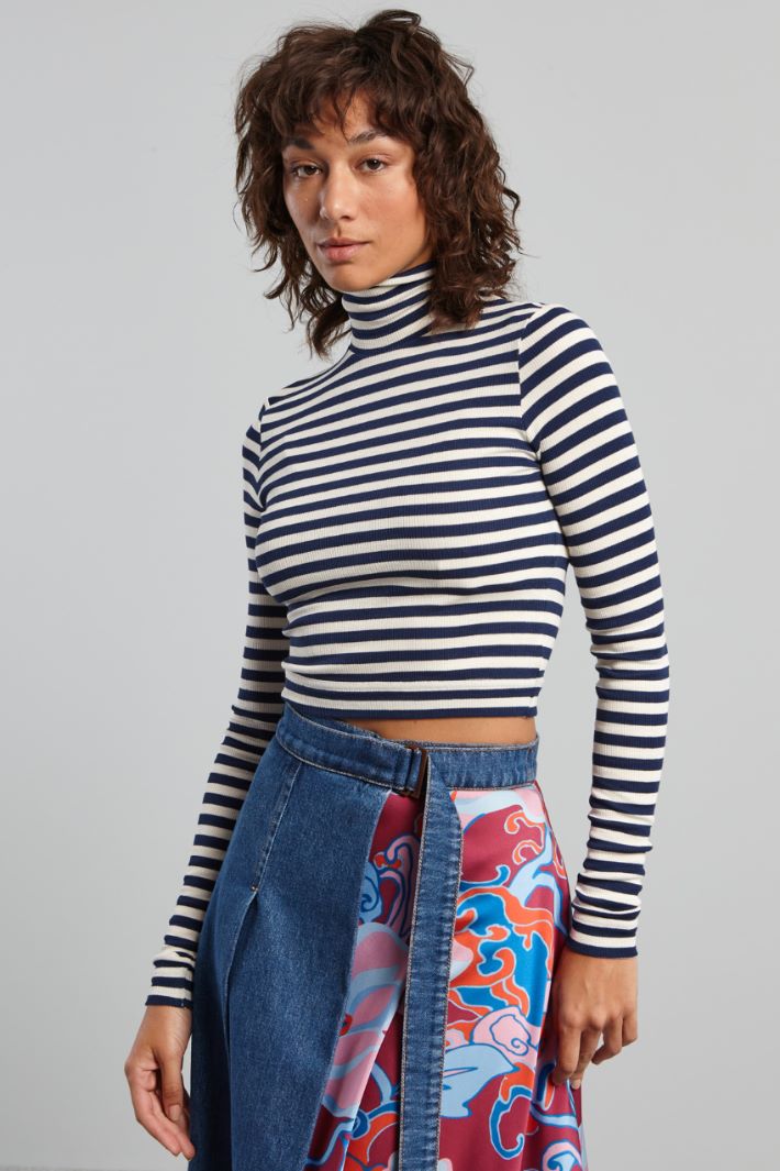 Cropped turtleneck Intrend - 3