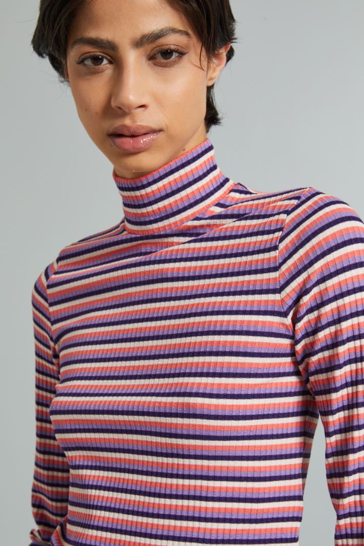 Cropped high-neck sweater Intrend - 4