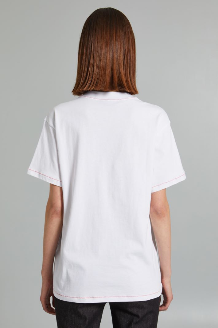 Embroidered T-shirt Intrend - 2