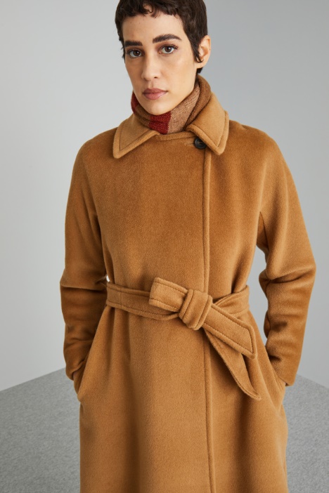 Cappotto in beaver con cintura