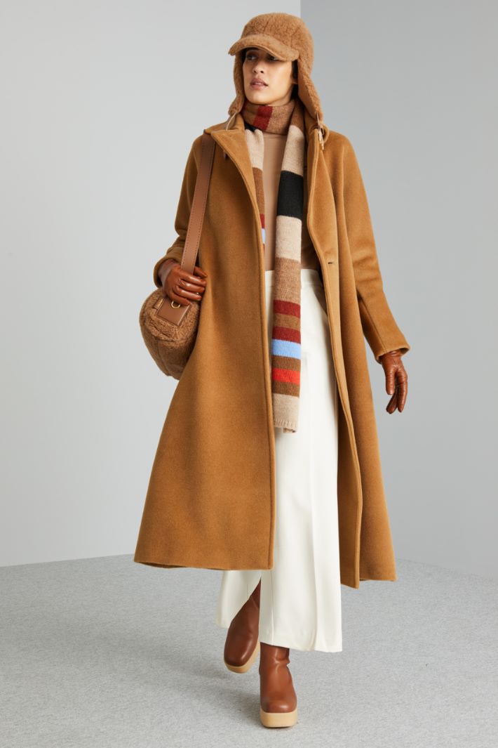 Coat in wool beaver with belt Intrend