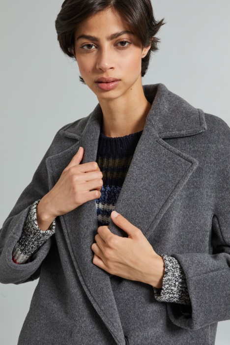 Abrigo de corte recto de beaver