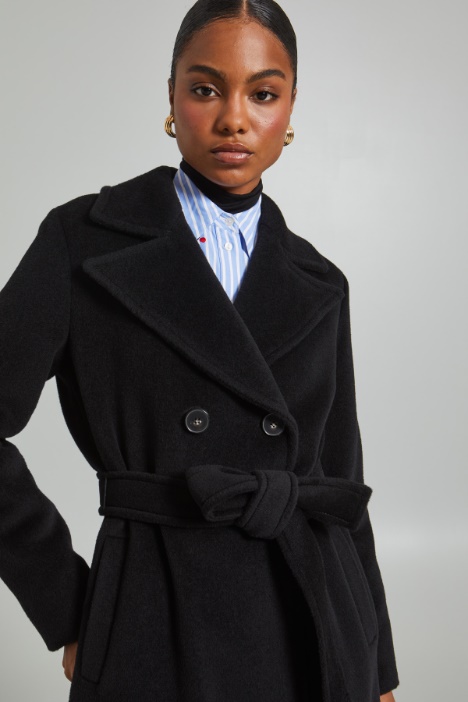 Cappotto con maxi rever