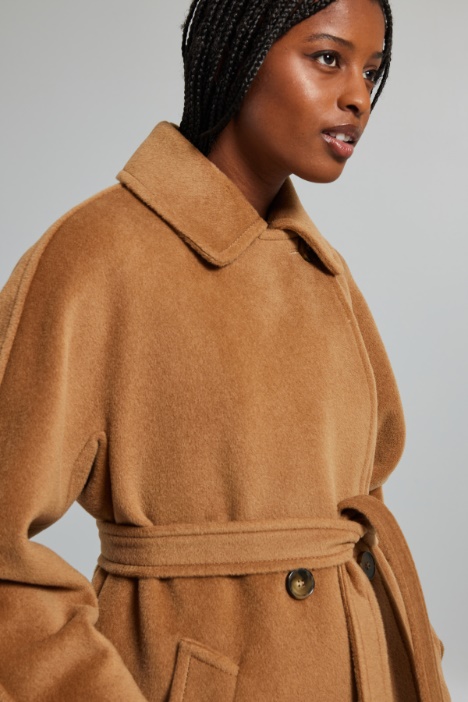 Cappotto over con cintura