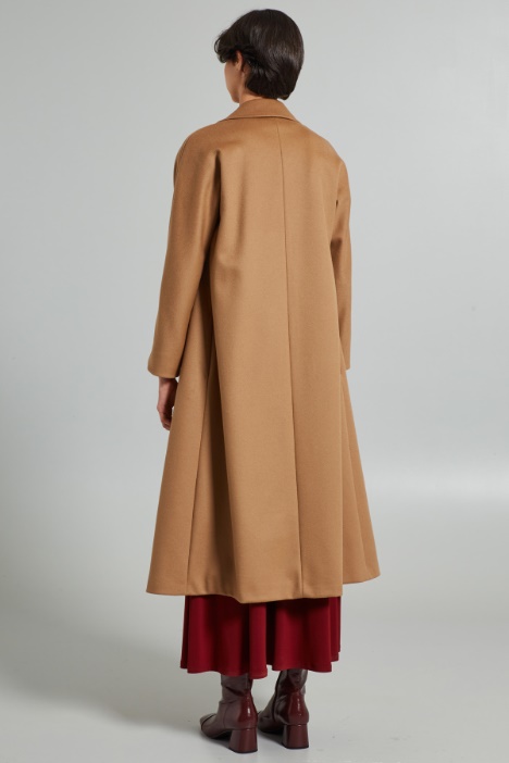 Cappotto con cintura in lana