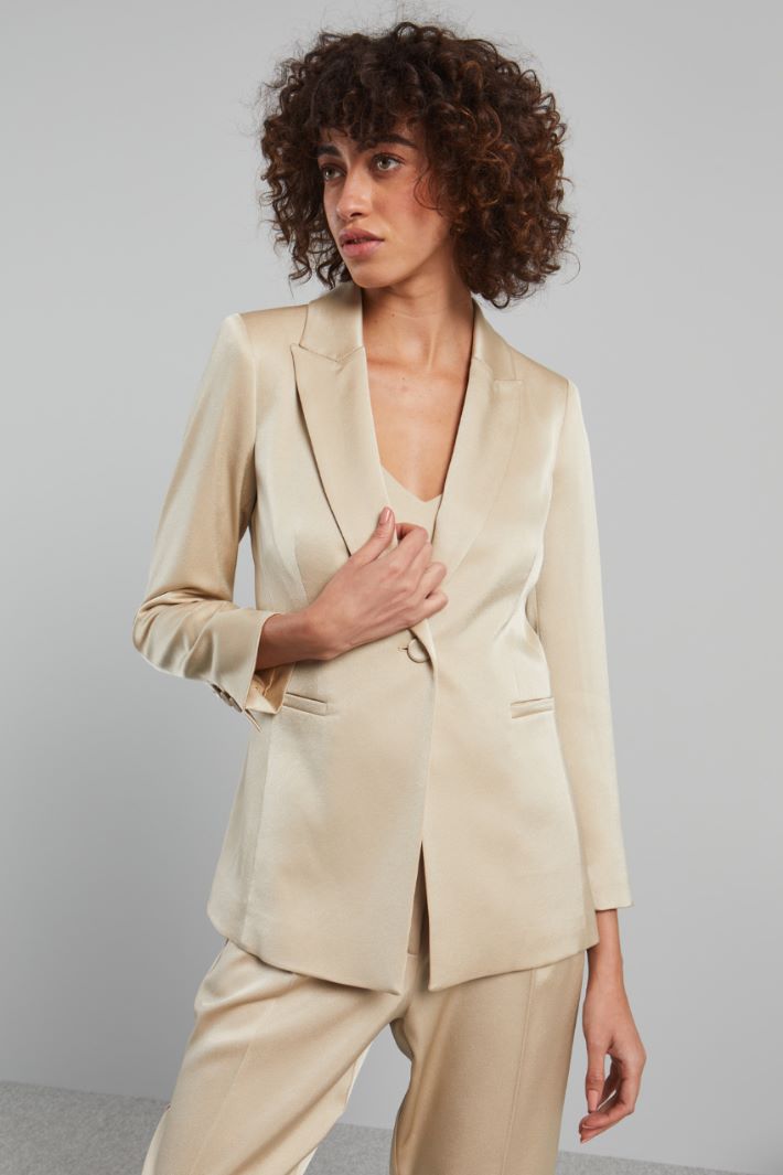 Single-breasted satin blazer Intrend - 3