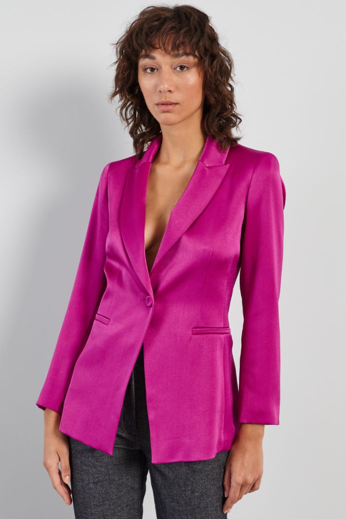 Single-breasted satin blazer Intrend - 3