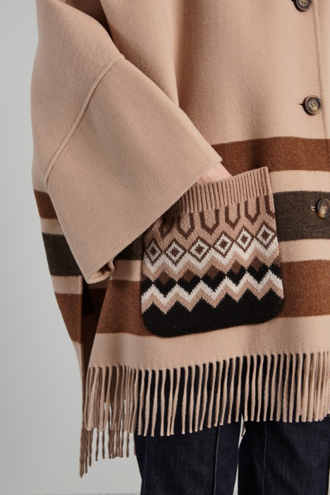 Giaccone con tasche in maglia