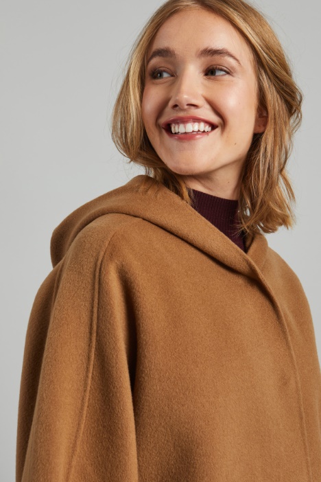 Mantella con cappuccio