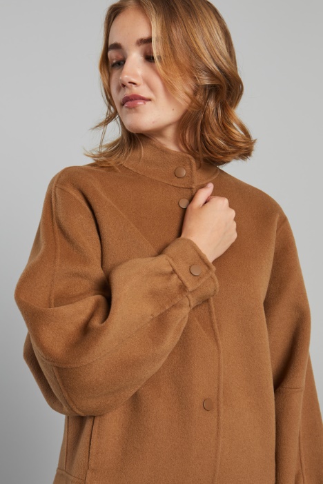 Giacca con collo montante