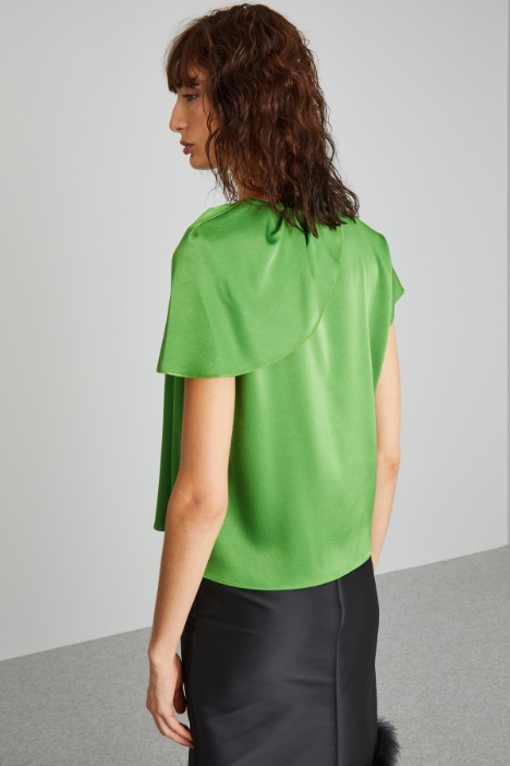 Blusa con drappeggio